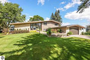712 Holly Road