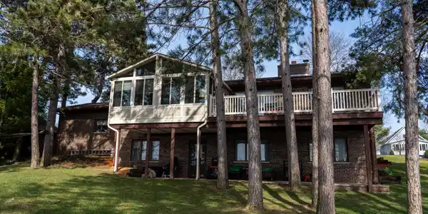1046 Clubhouse Drive