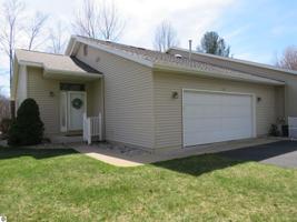 320 Woodside Circle