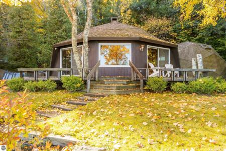 1205 E South Shore Drive