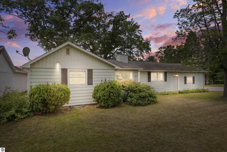 722 S Lakeshore Drive