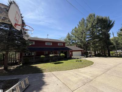 10477 NE Black Bear Road