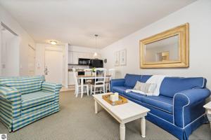 5711 Creeks Crossing