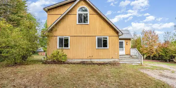 1119 El Camino Grande