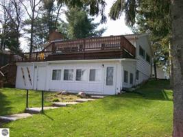 1729 S Ogemaw Trail