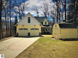 2130 Ojibway Trail