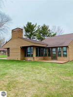 107 North Shore Drive West