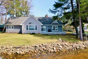 1401 E Lake Mitchell Drive