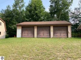 1937 N Ogemaw Trail