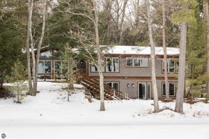 3985 Hiawatha Trail