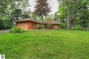 1872 Birchview Drive