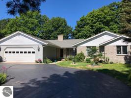 2432 Red Apple Road