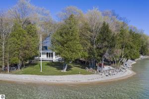 3778 Torch Lake Drive, SE