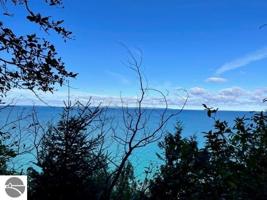 N Manitou Trail