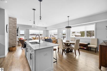 225 E Seventeenth Street