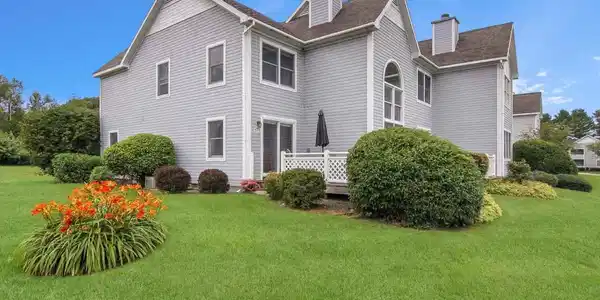 749 N Deer Path Trail