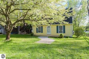 1724 N Ogemaw Trail