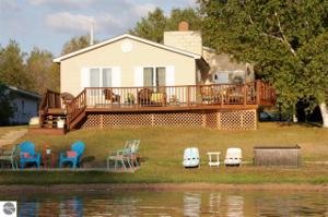 326 Gitchegumee Drive
