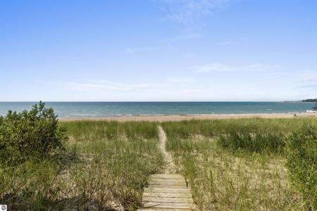 2095 San Marino Trail