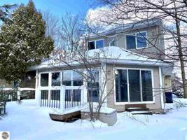 226 Peninsula Drive