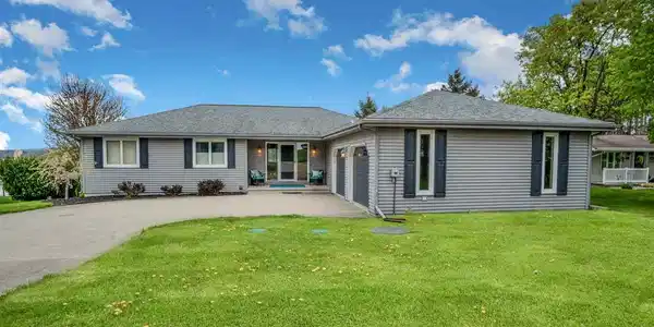 1064 Clubhouse Drive