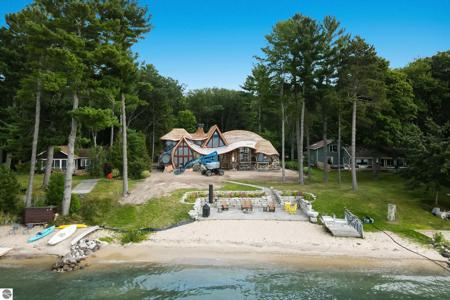 9554 Fowler Lane