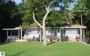 2292 N US-23