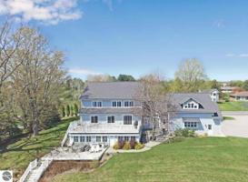 1016 NW Silver Lake Road