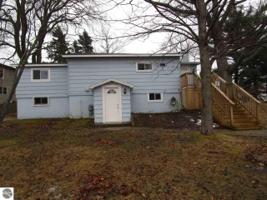 1228 N US-23