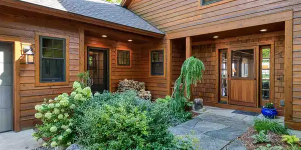 1221 S Bay View Trail