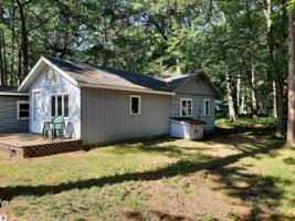 2631 N US-23