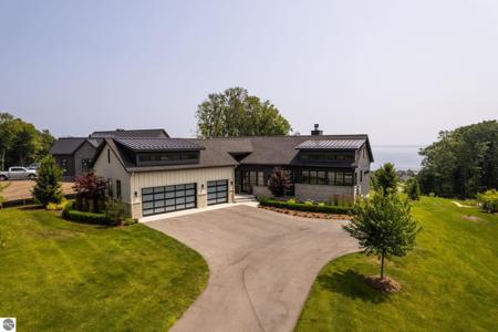 15877 Waters Edge Drive