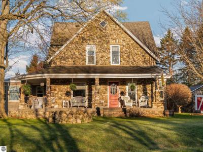 6758 Clam Lake Drive
