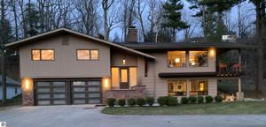 6488 Peninsula Drive