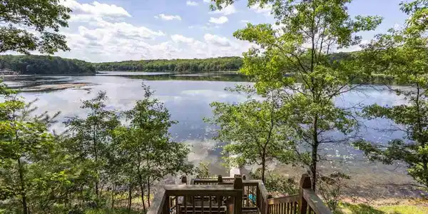 758 E E Long Lake Road