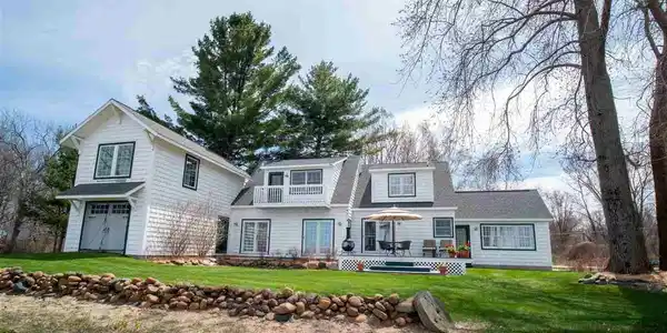 2667 Gill Road