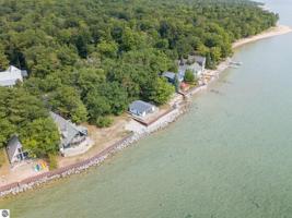 13148 N Forest Beach Shores