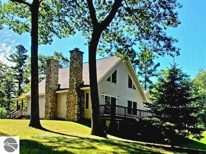 2062 N US23, Oscoda, MI lhrmls01637976