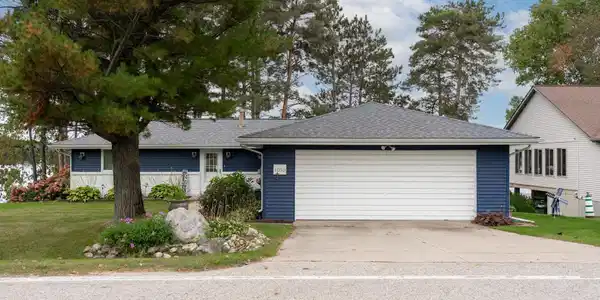 1050 Clubhouse Drive