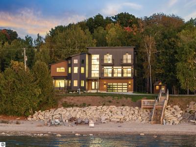 10191 Peninsula Drive