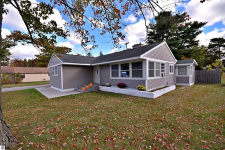 719 S Lakeshore Drive