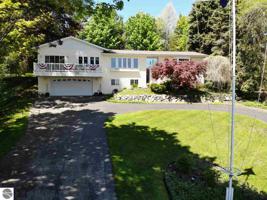 8729 Center Road