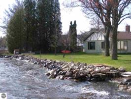 617 Lakeshore Drive