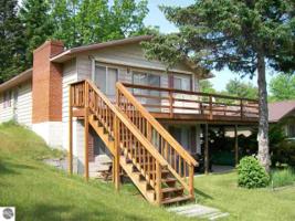 1672 N Ogemaw Trail