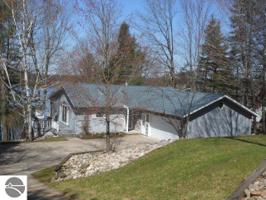 3056 N Ogemaw Trail