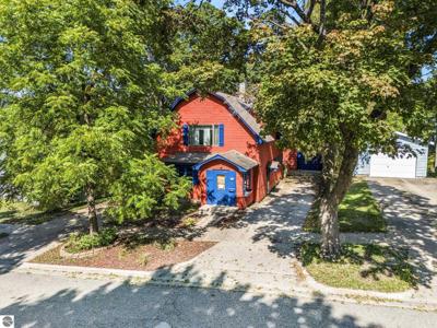 211 E Division Street