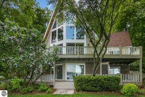 4095 East Shore Drive