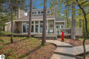 10992 Lakeshore Road
