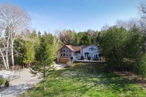 04098 Lakeshore Road