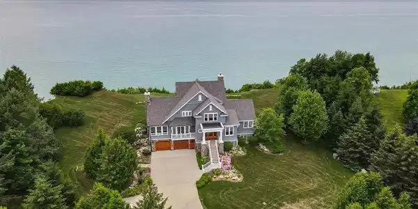 949 N Duck Lake Trail